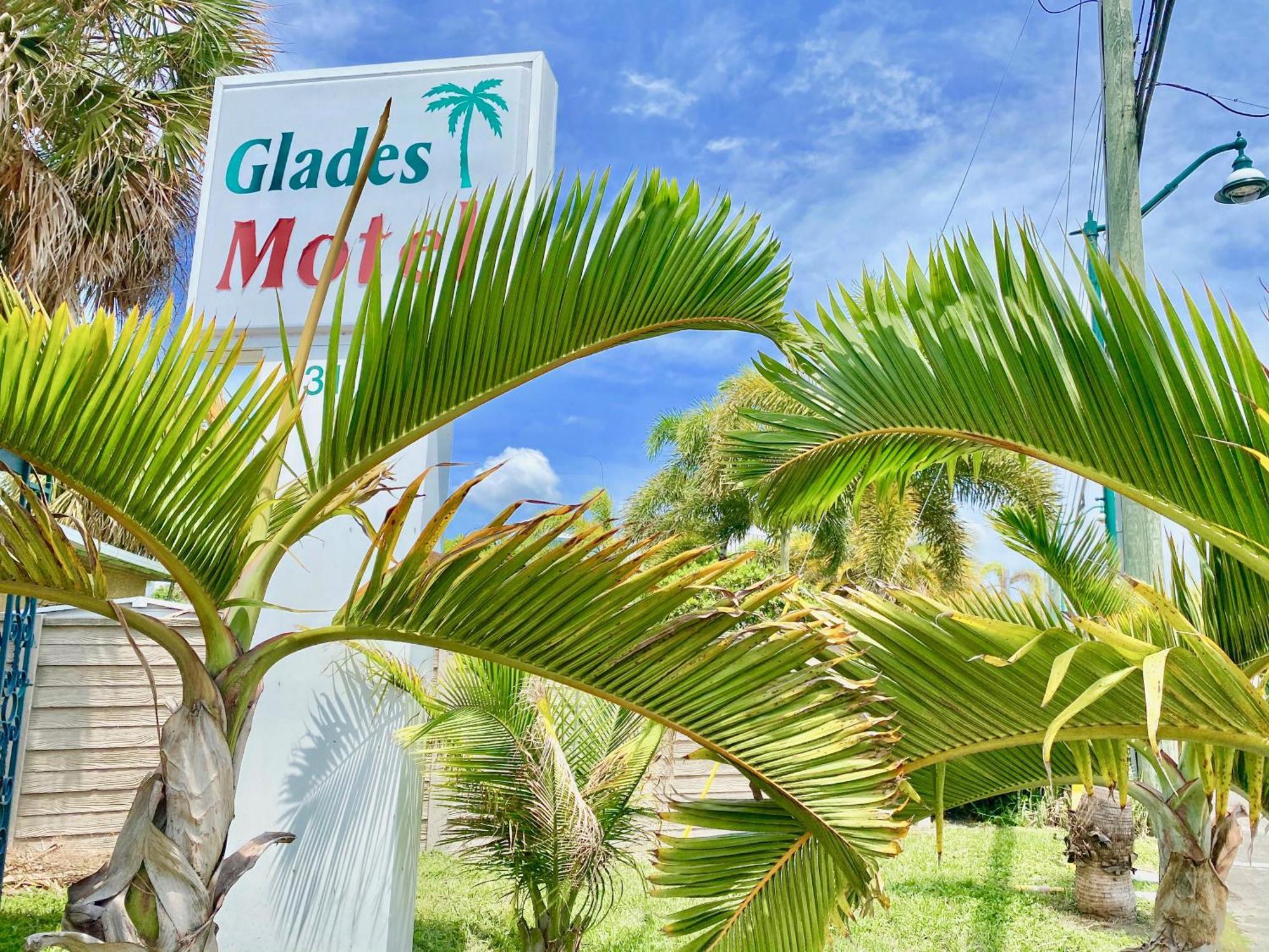 Glades - Motel 2*