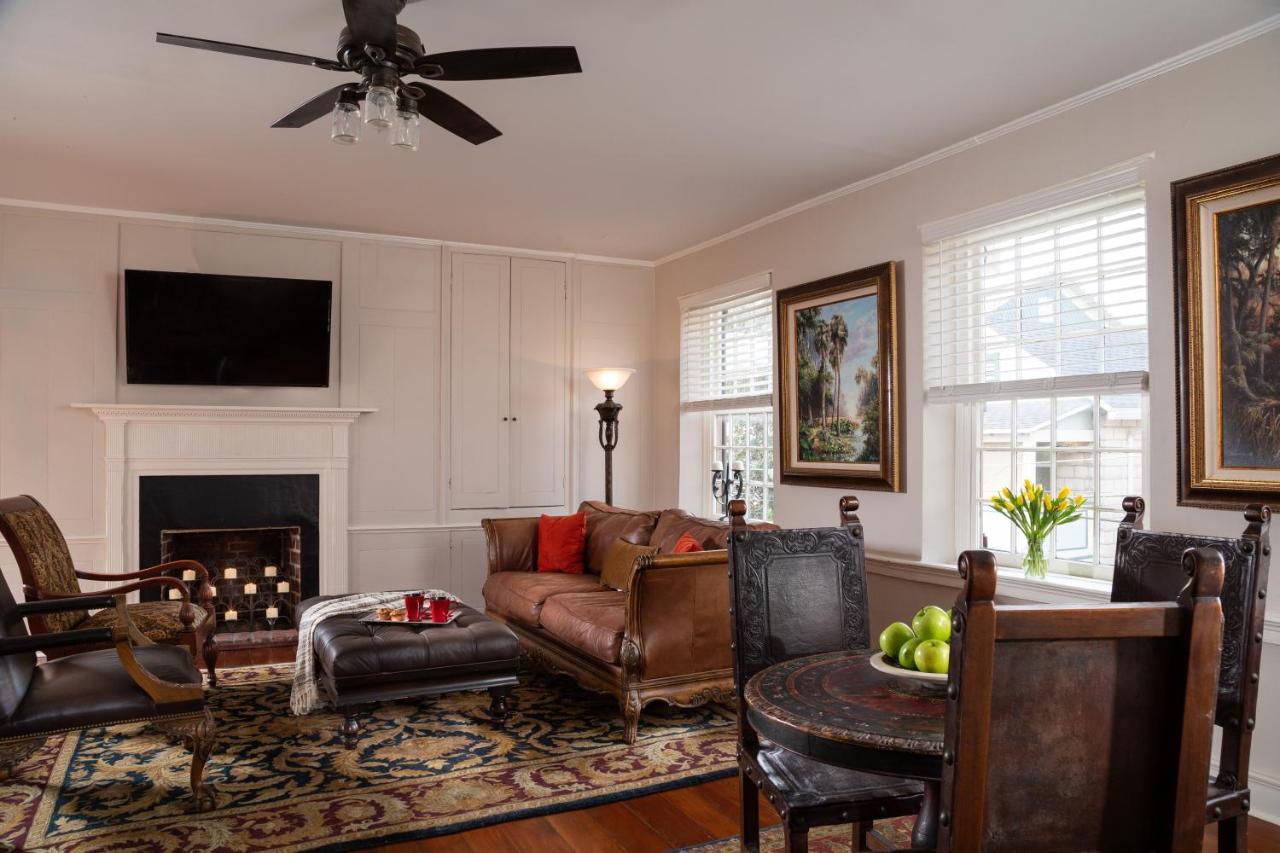 Bed & Breakfast Bayfront Marin House 3*