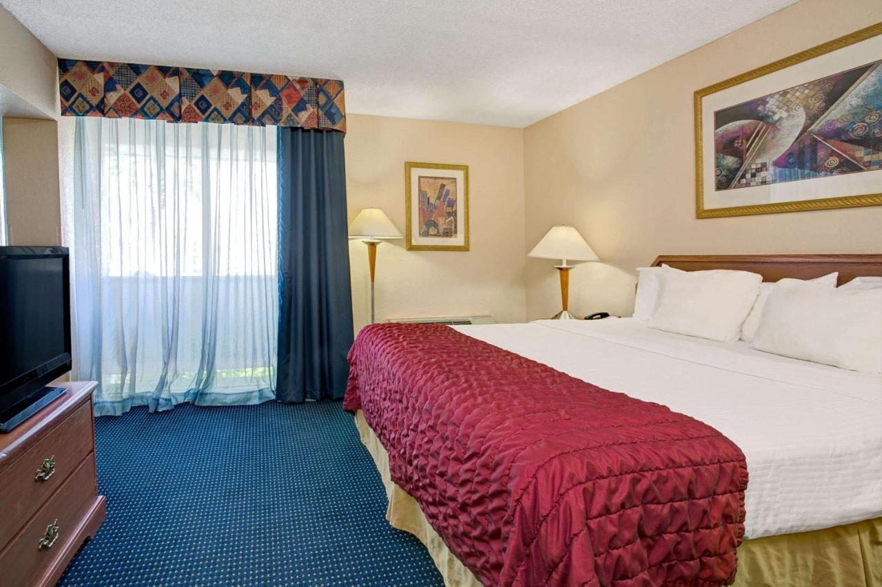 Garnet & Hotel Orlando