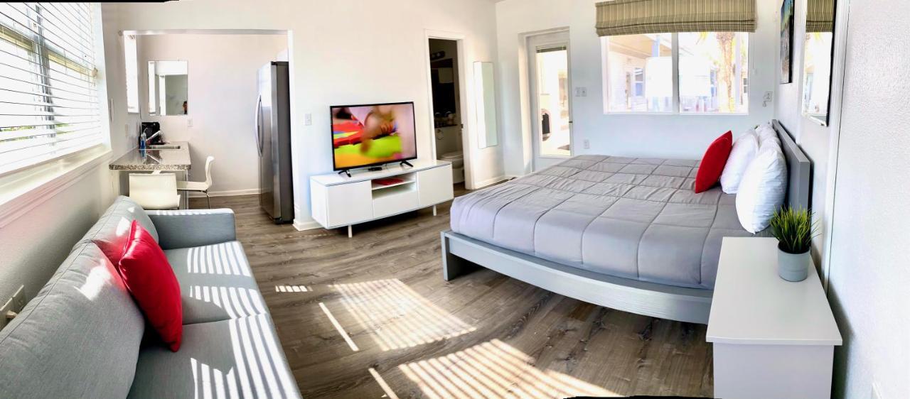 Motel A1a Ocean Club 2*