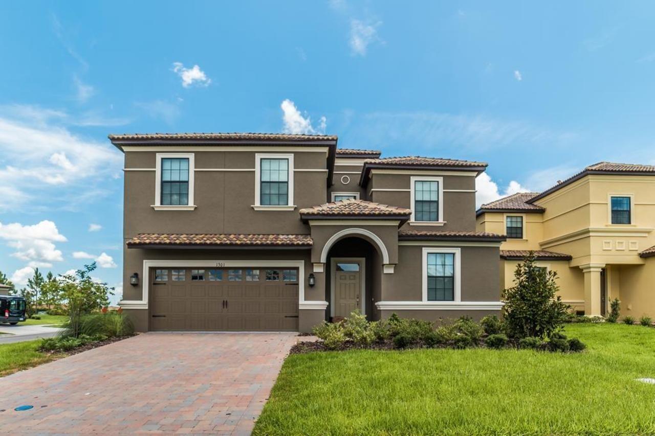 Champions Gate Luxury Homes Four Corners
