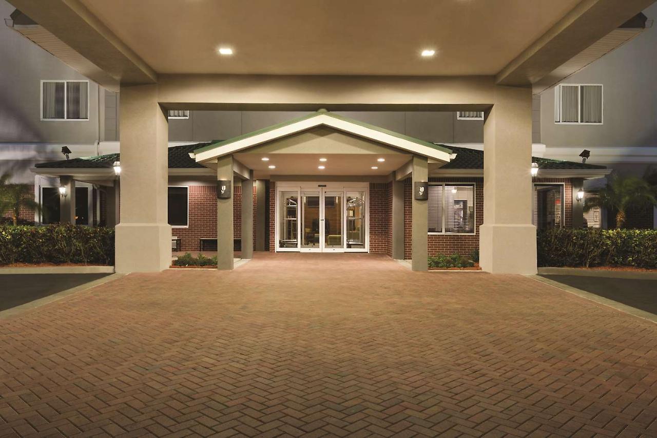 Hotel Country & By Radisson, St Petersburg - Clearwater, Fl 3*