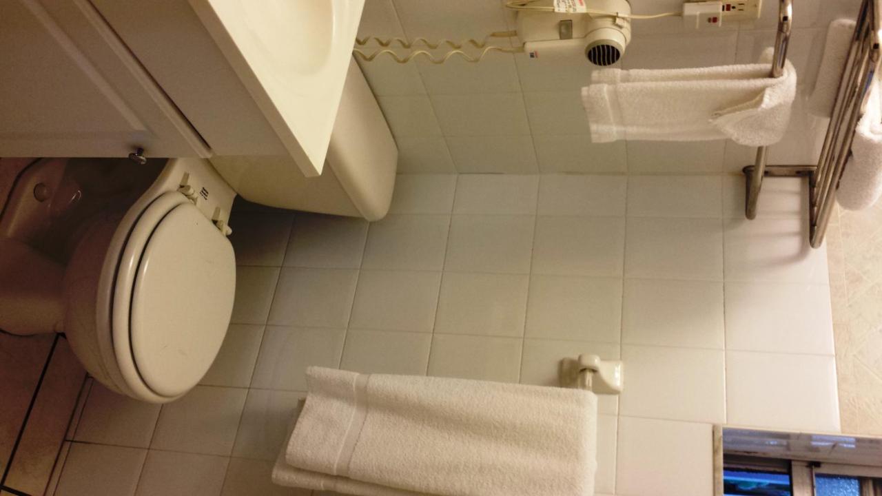 Motel By The Beach - Cocoa Beach