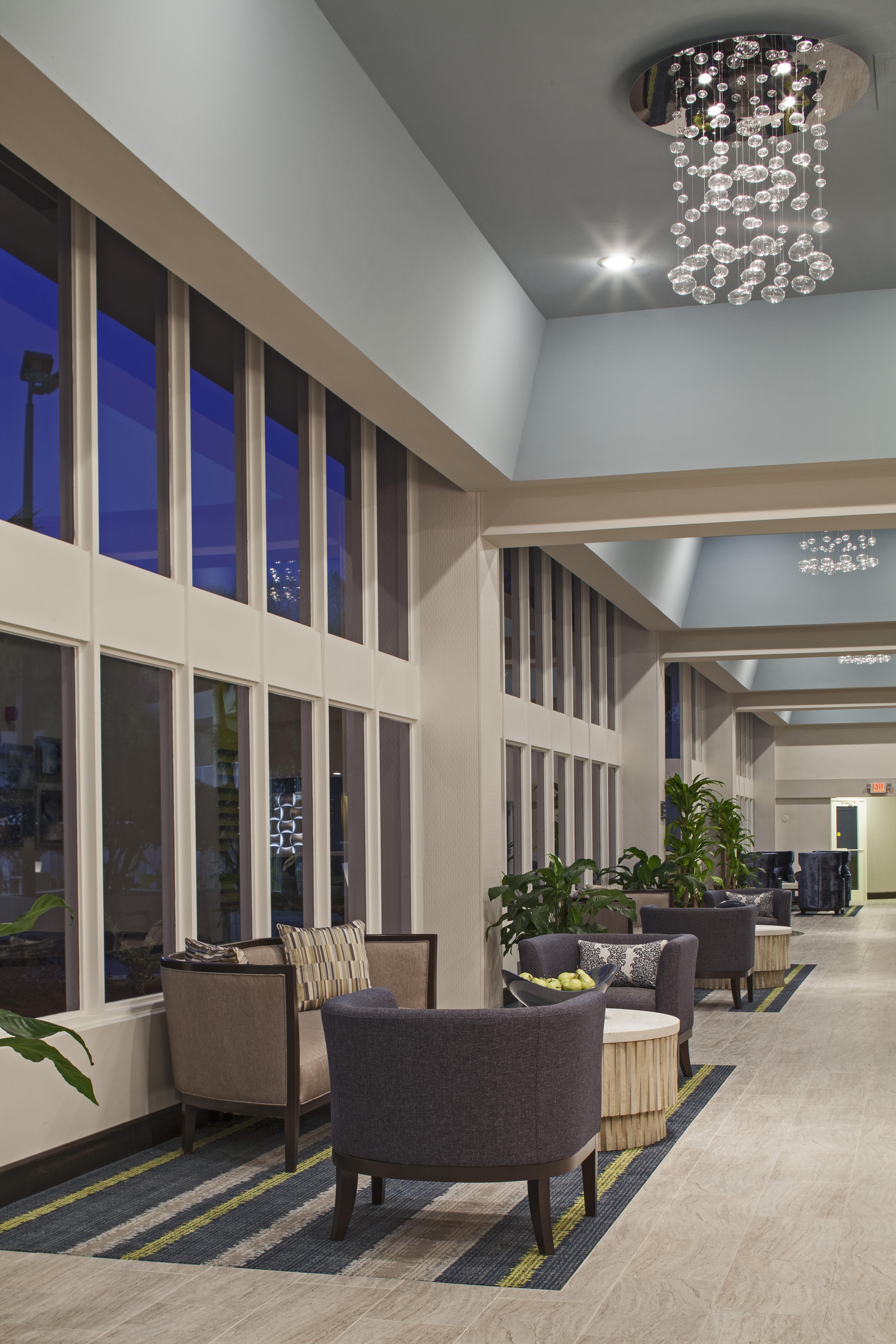 Doubletree By Hilton Airport Hotel Jacksonville