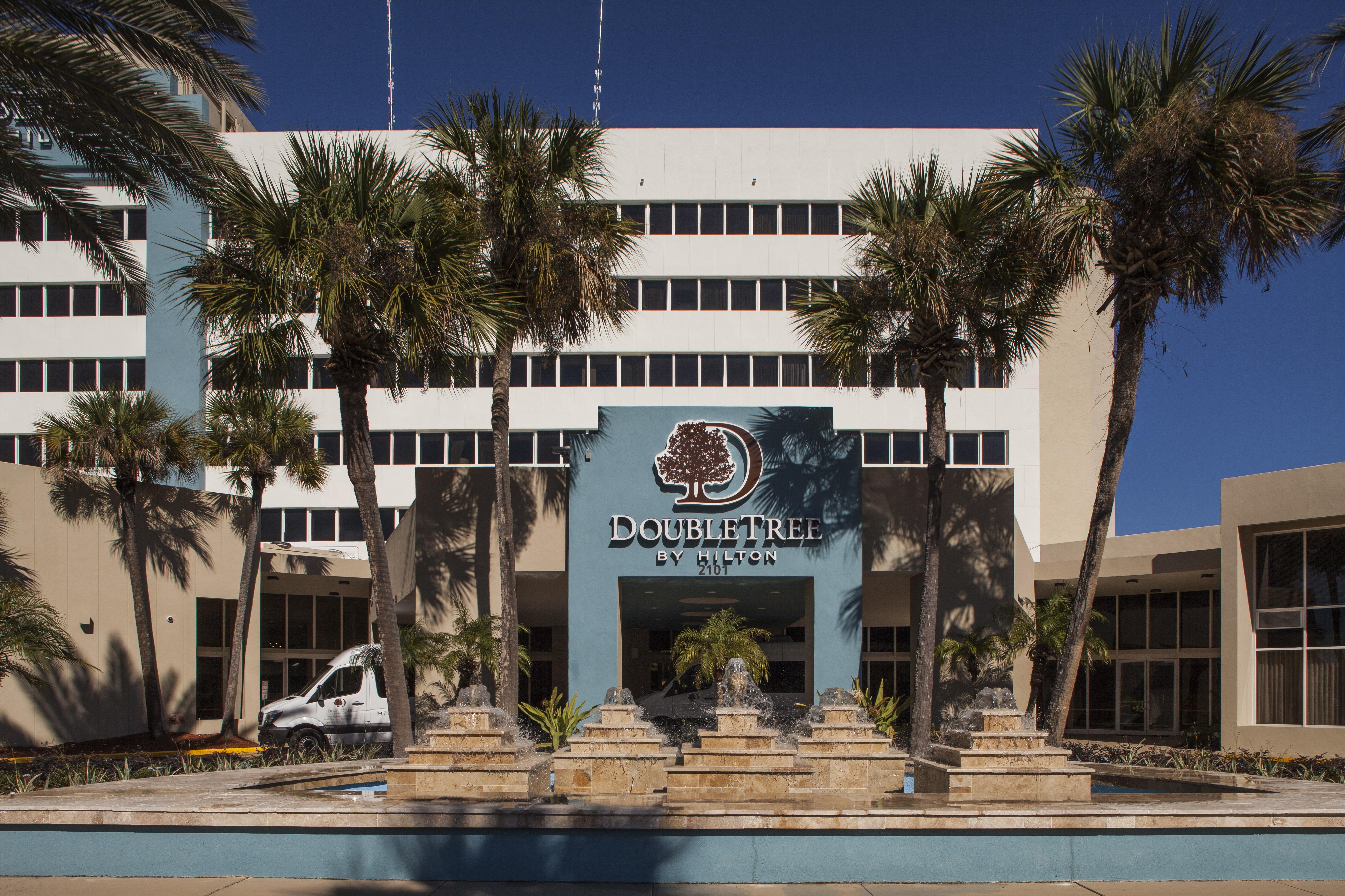 Hotel Doubletree By Hilton Airport 4*