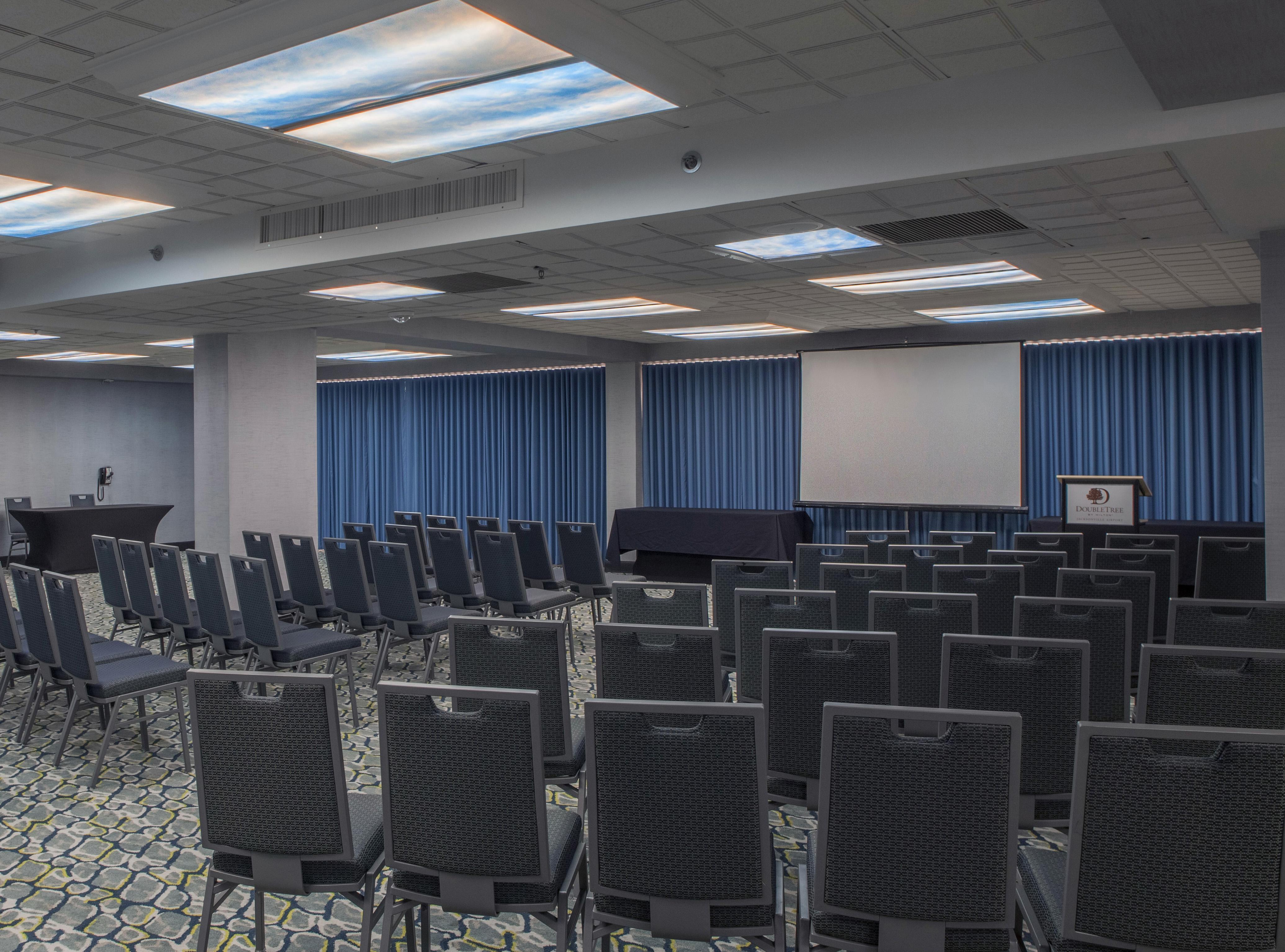 Hotel Doubletree By Hilton Airport 4*