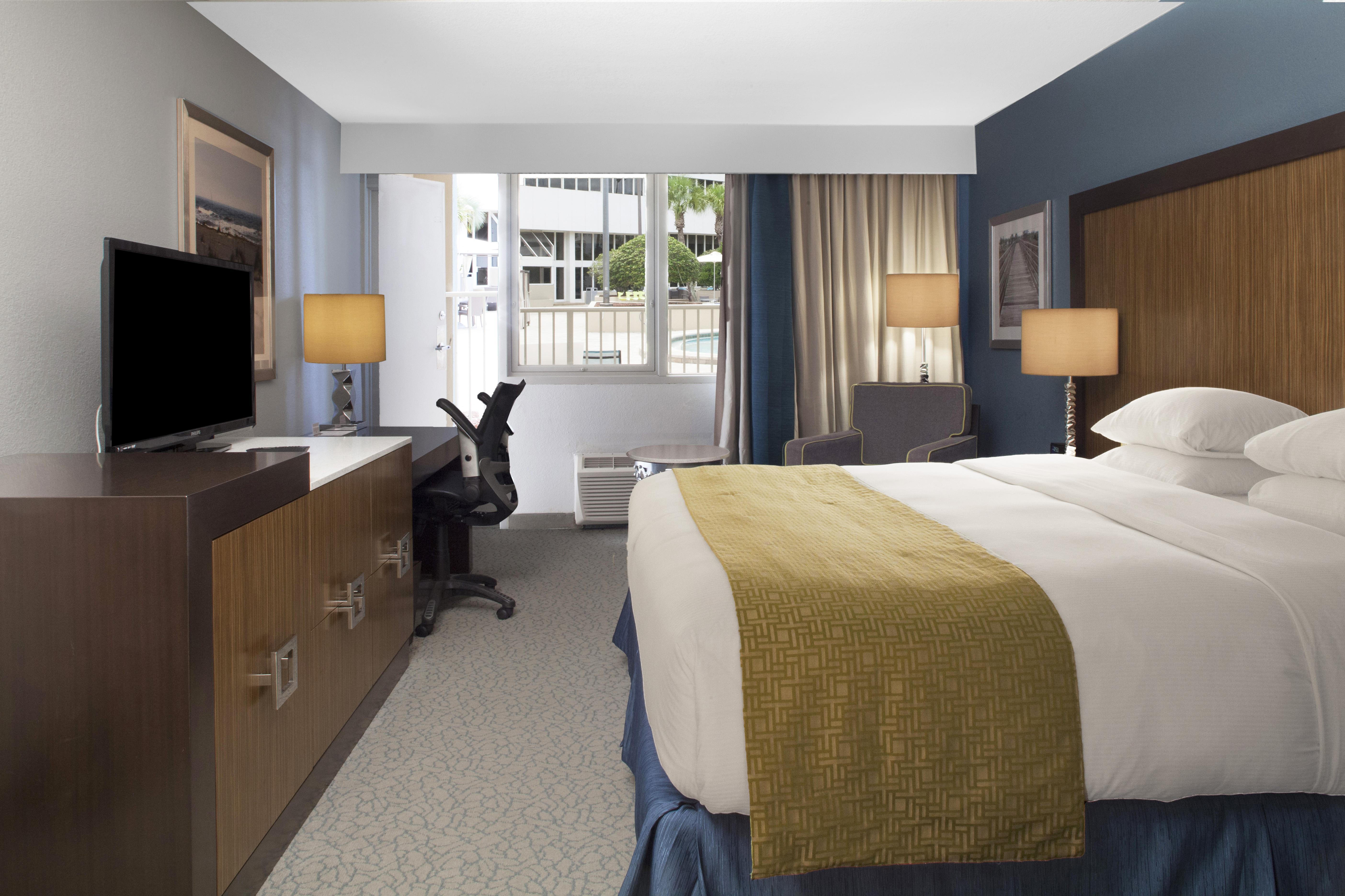 Doubletree By Hilton Airport Hotel