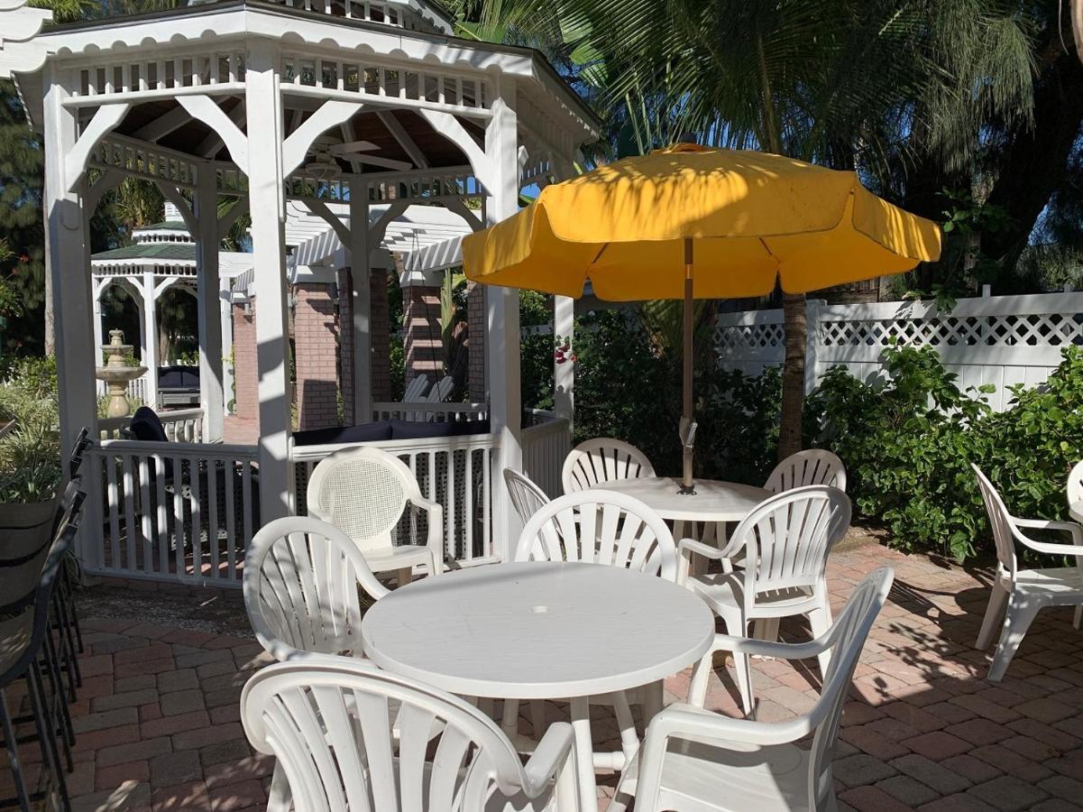 Coconut Pass-a-grille 3*