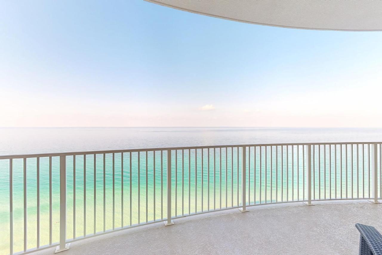 Ocean 1802 Apartment