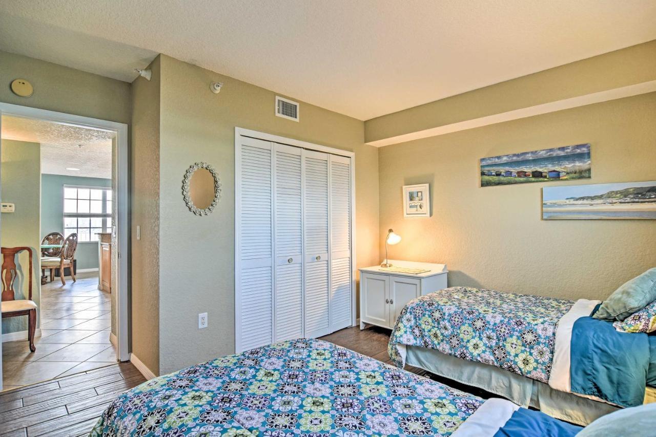 Apartment Coastal With Pool, Walk To Clearwater Beach!