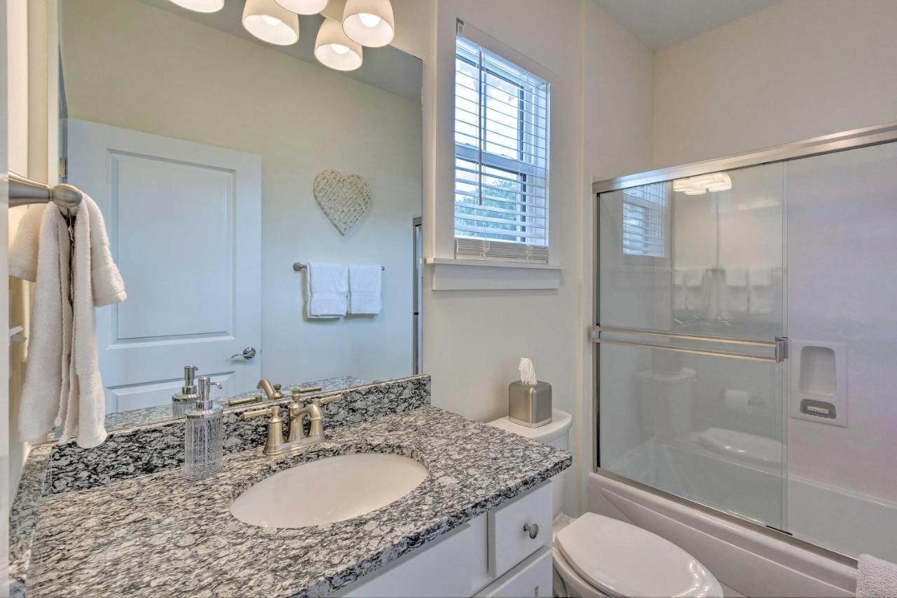 Bright With Pool, 3 Blocks To Santa Rosa Apartment *