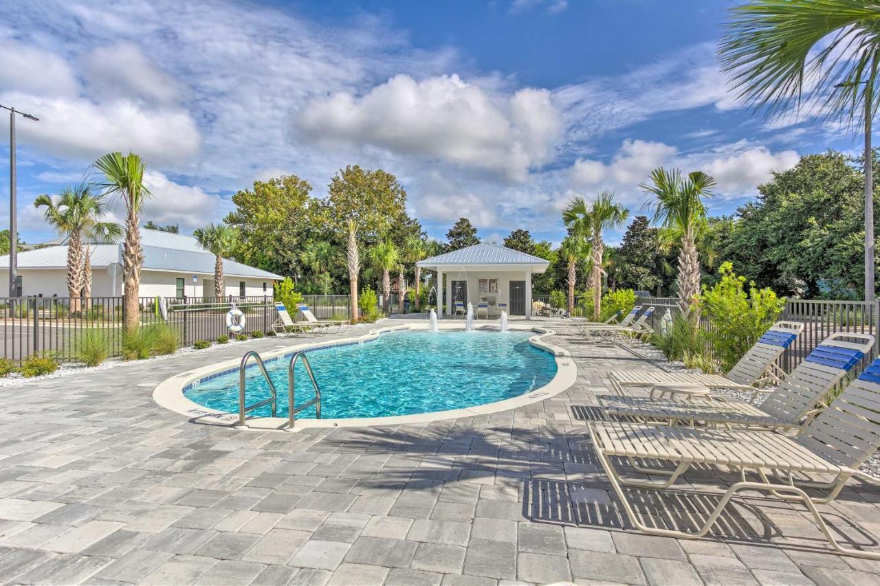 Apartment Bright With Pool, 3 Blocks To Santa Rosa *