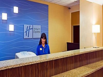 Express & East-miami By Ihg Hotel Kendall