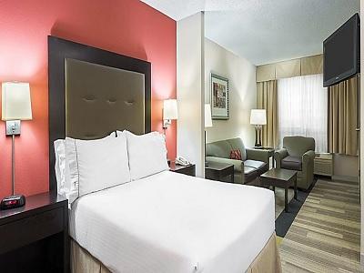 Express & East-miami By Ihg Hotel