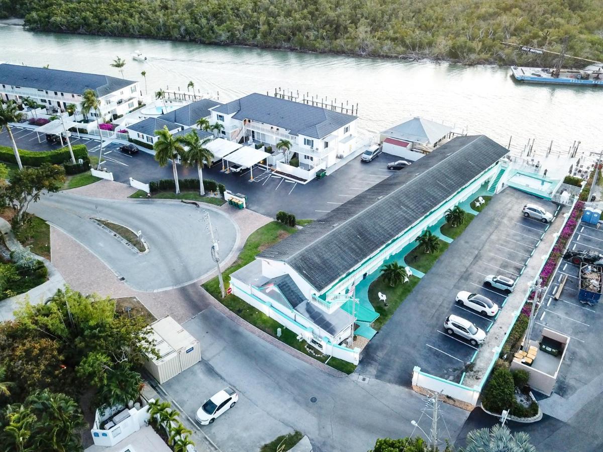 The Boathouse Motel