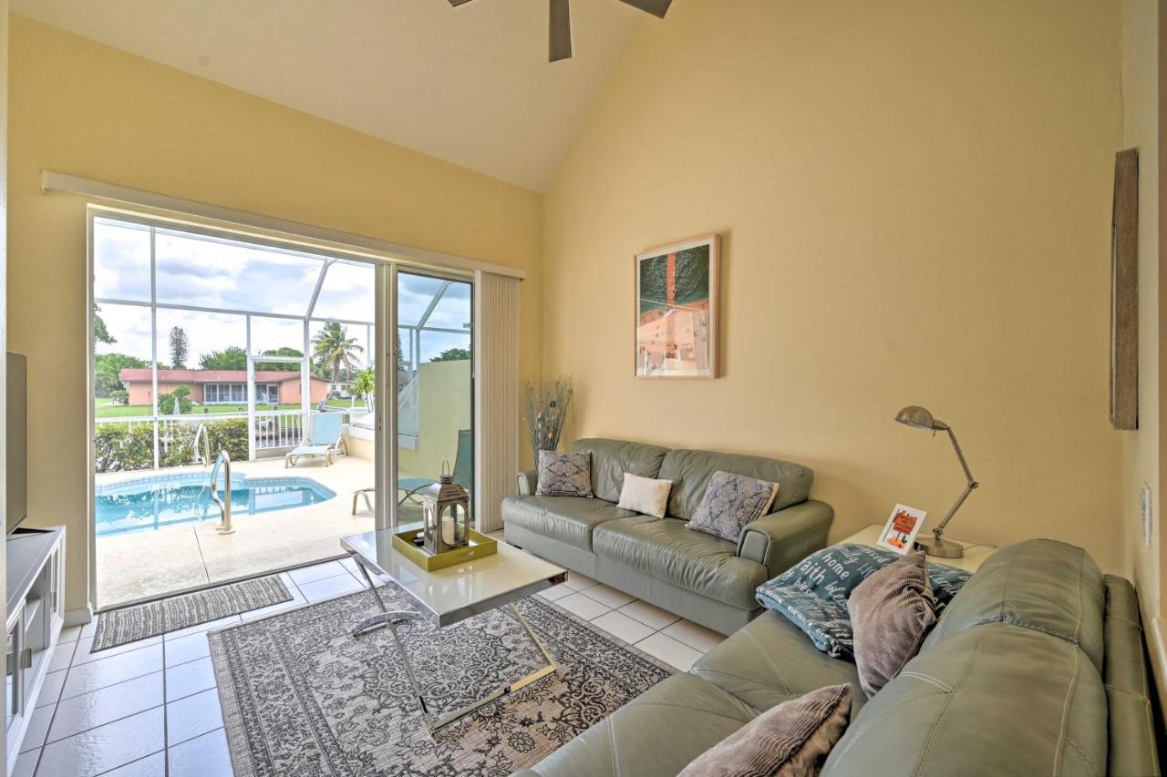 Escape With Screened Pool, Near Beaches! Cape Coral