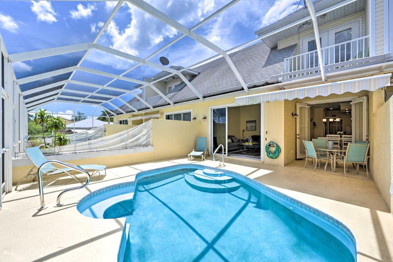 Escape With Screened Pool, Near Beaches! * Cape Coral
