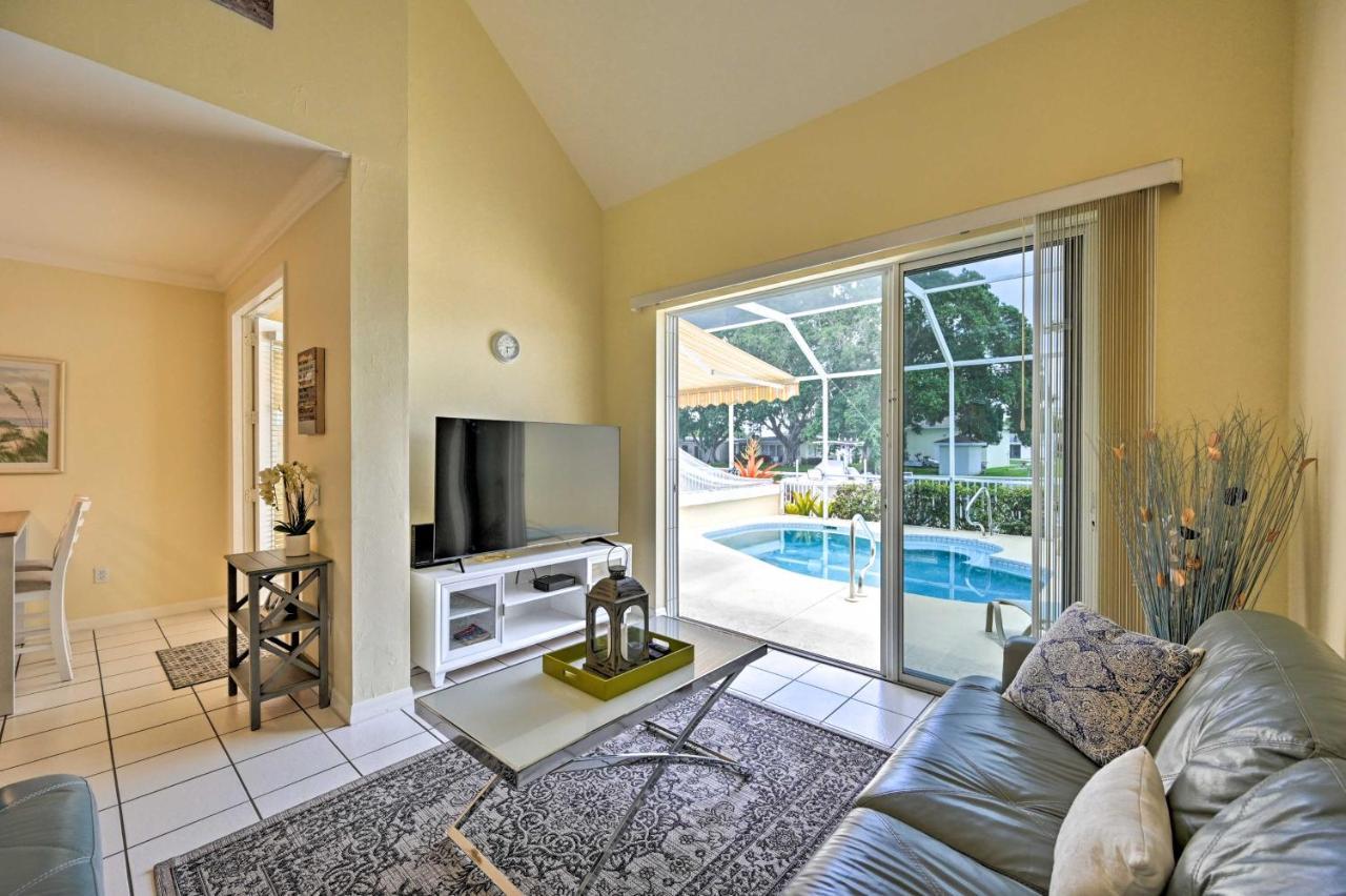 Escape With Screened Pool, Near Beaches! *