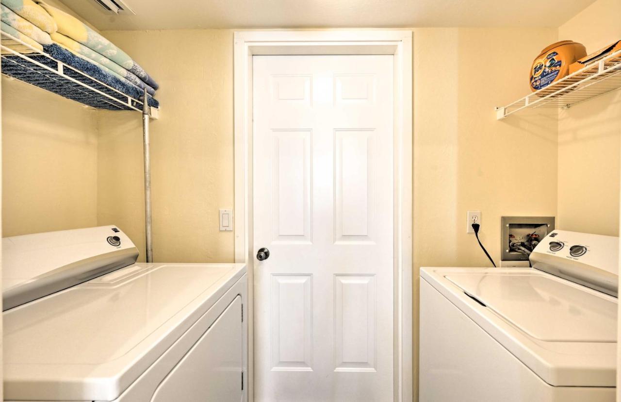 Holiday home Escape With Screened Pool, Near Beaches! Cape Coral