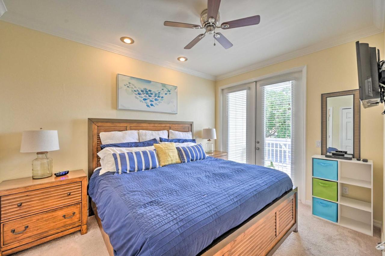 Escape With Screened Pool, Near Beaches! *