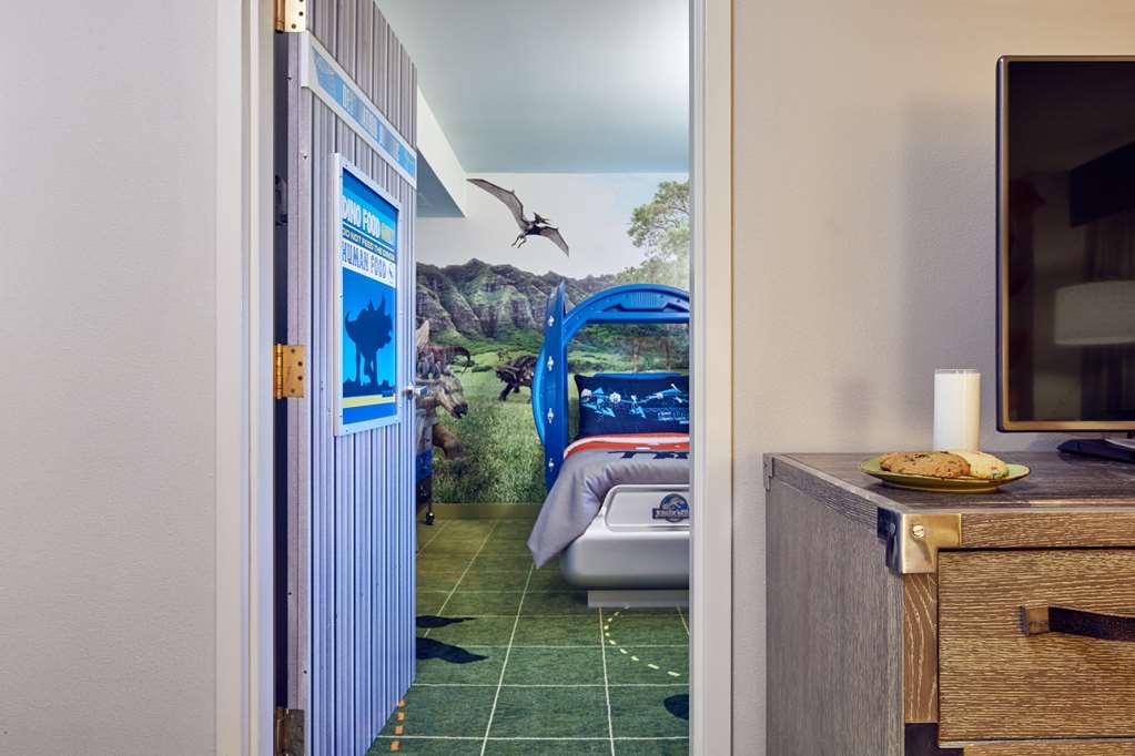 Universal's Loews Royal Pacific 4*