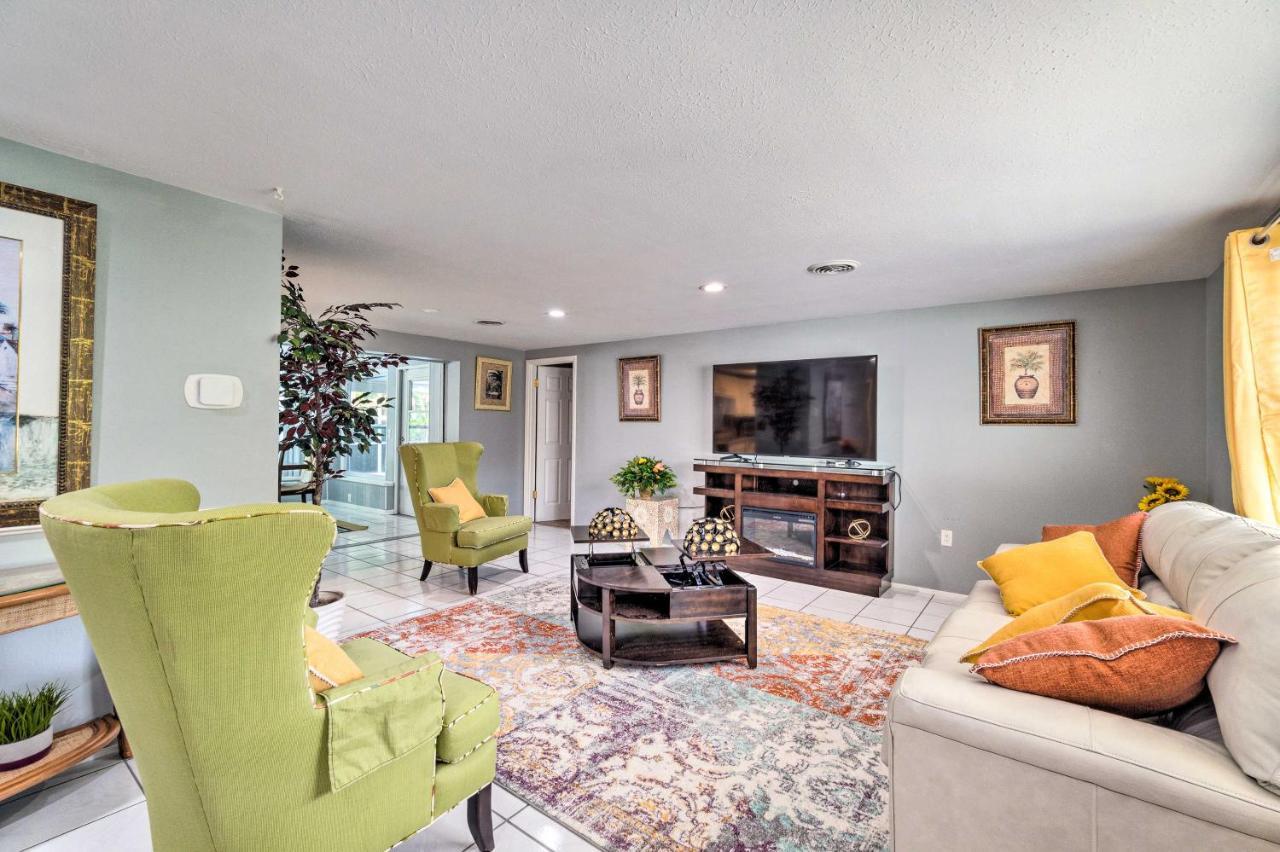 Peaceful With Patio - 2 Miles To Beach!