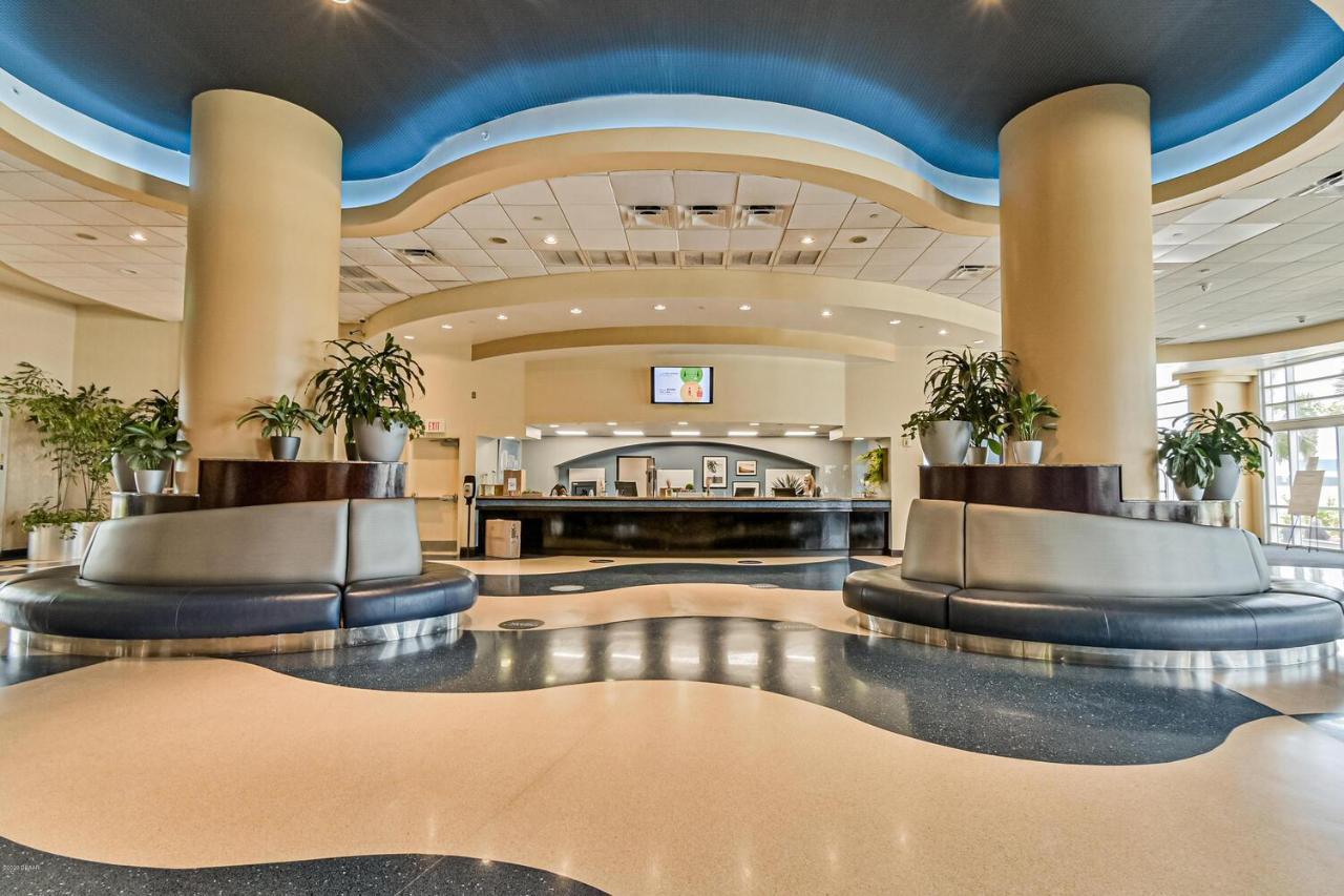Vacation In Comfort And Luxury - 1 Bedroom Direct Oceanfront - Wyndham Ocean Walk 1607 Apartment *