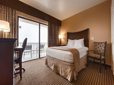 Western Myers Waterfront 3*