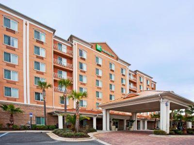 & By Ihg Lake City