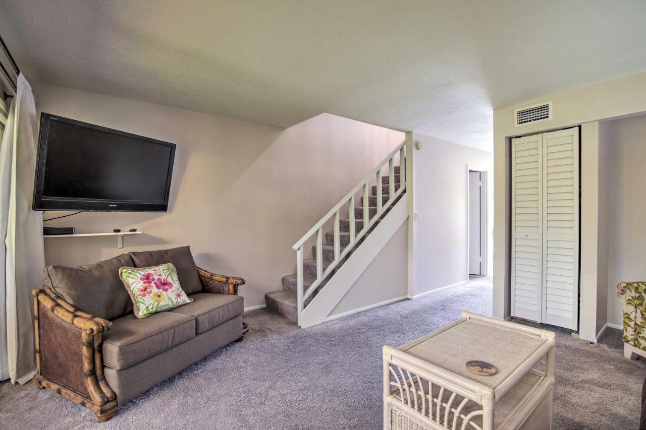 With Pool Access Less Than 4 Miles To Siesta Key Apartment