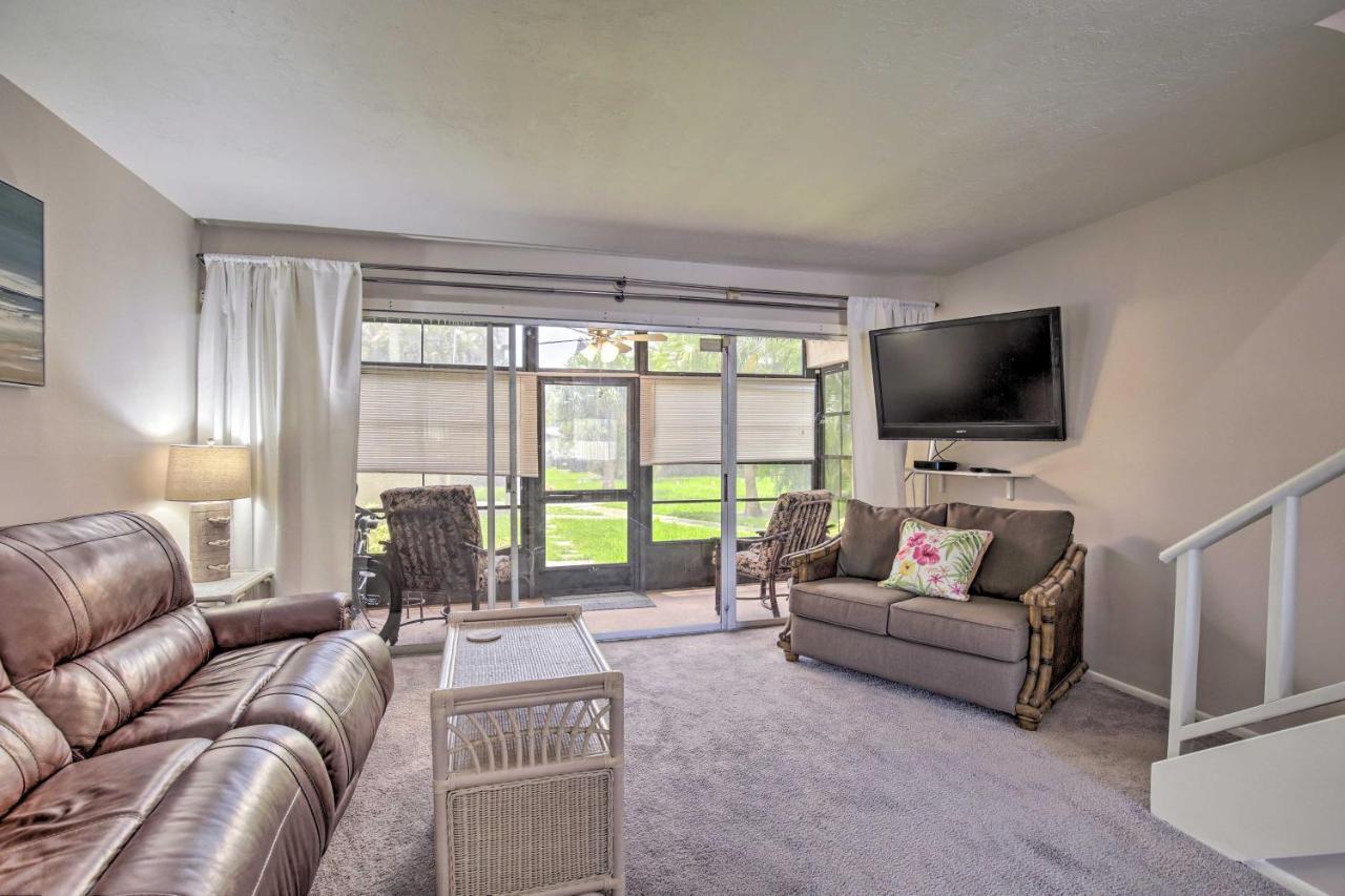 Apartment With Pool Access Less Than 4 Miles To Siesta Key *