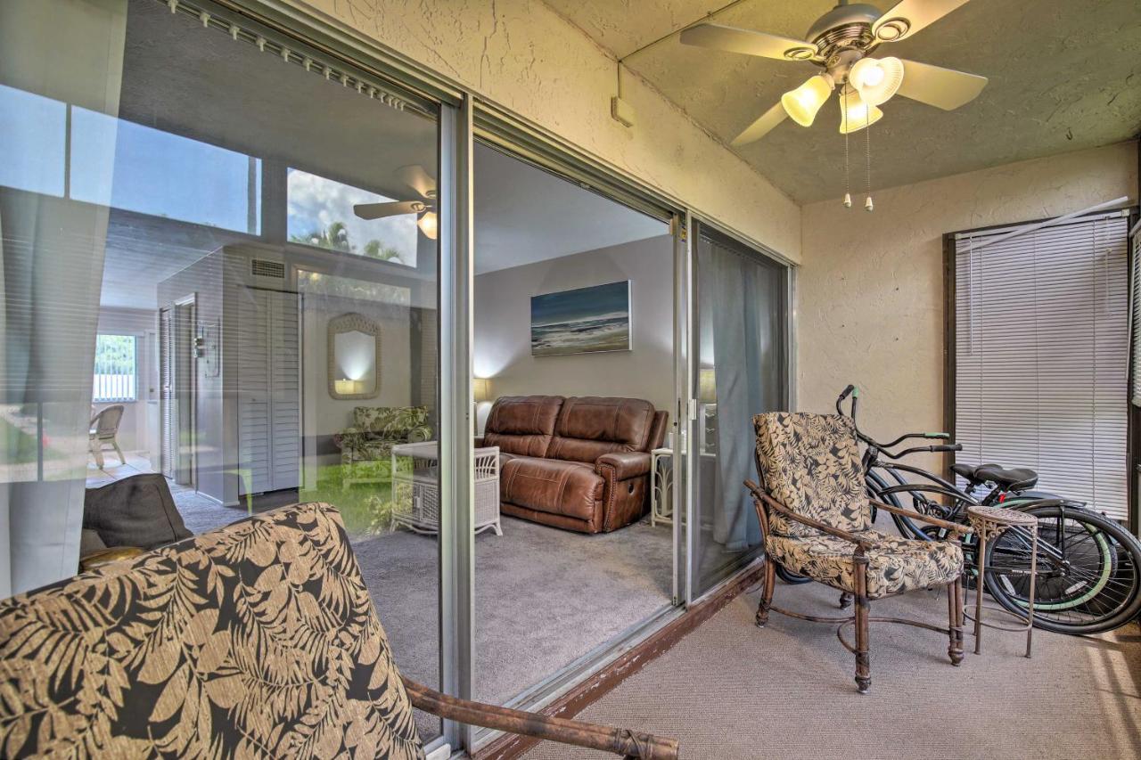 With Pool Access Less Than 4 Miles To Siesta Key Apartment