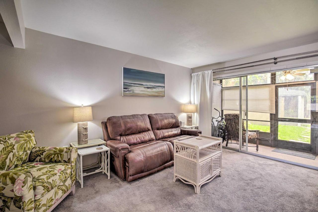 With Pool Access Less Than 4 Miles To Siesta Key Apartment Sarasota
