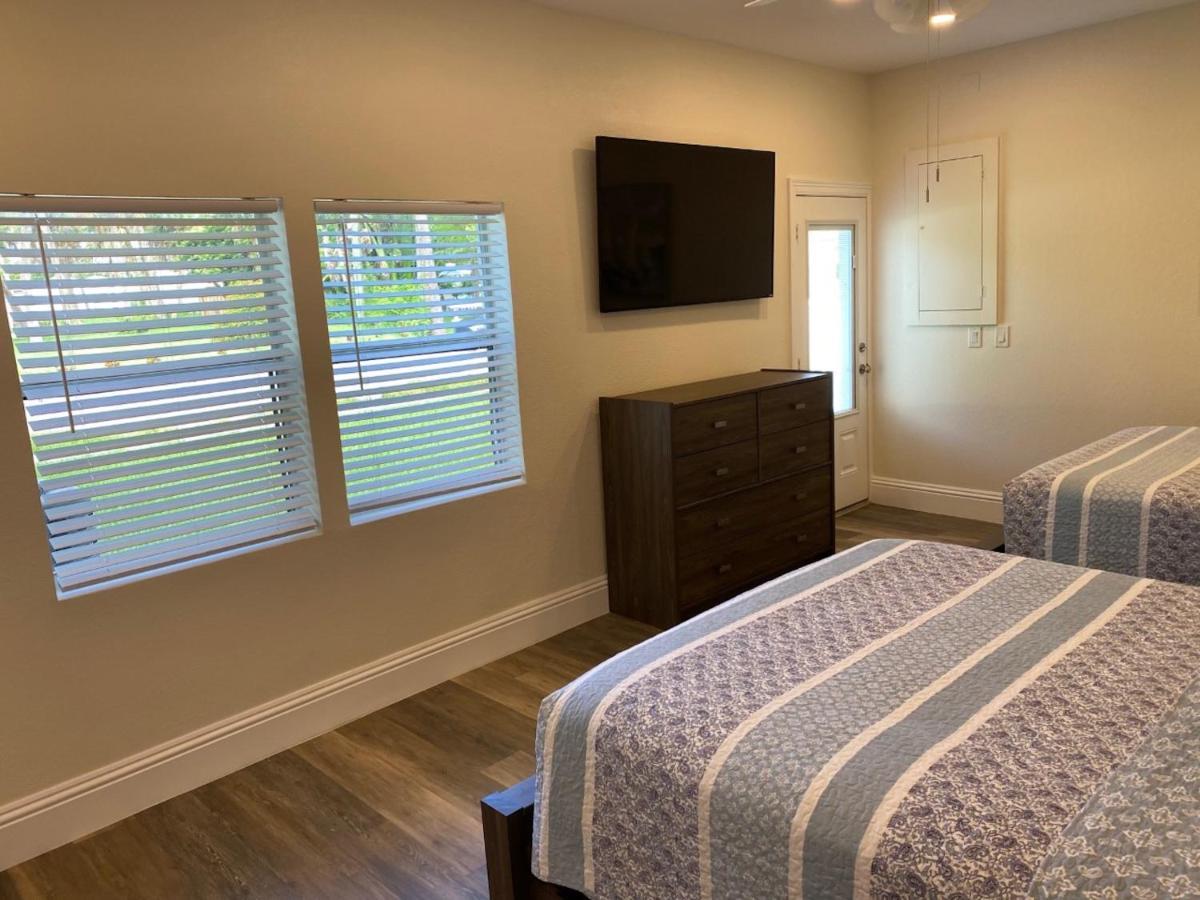 Caribbean Shores Waterfront 3*