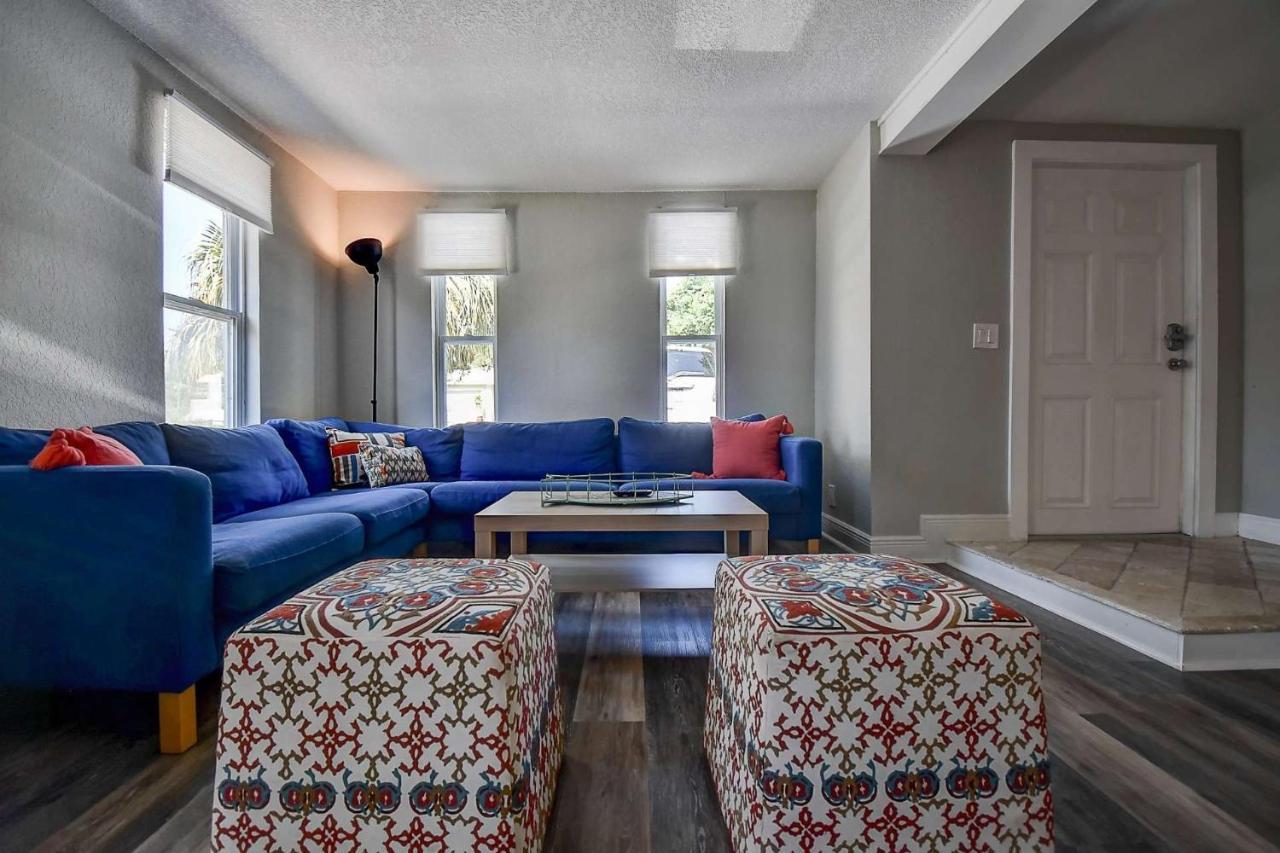 Holiday home Sunkissed In St Pete Is A 3 Bedroom With Heated Pool And Great Outdoor Space Near The St. Petersburg