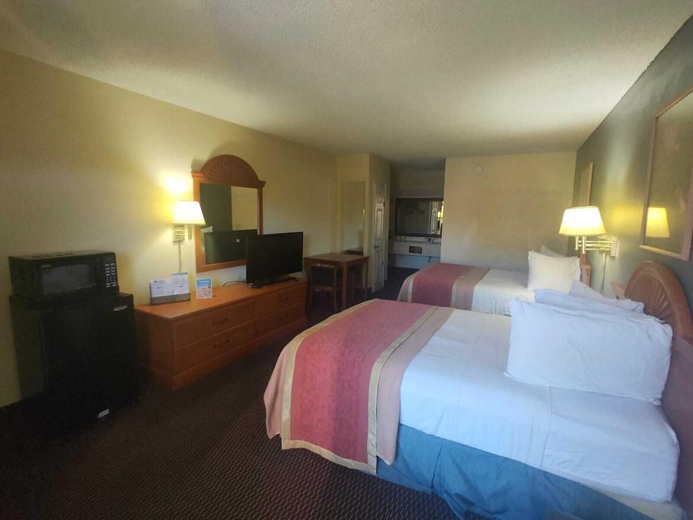 Hotel High Springs Soon To Be Clarion Pointe Alachua