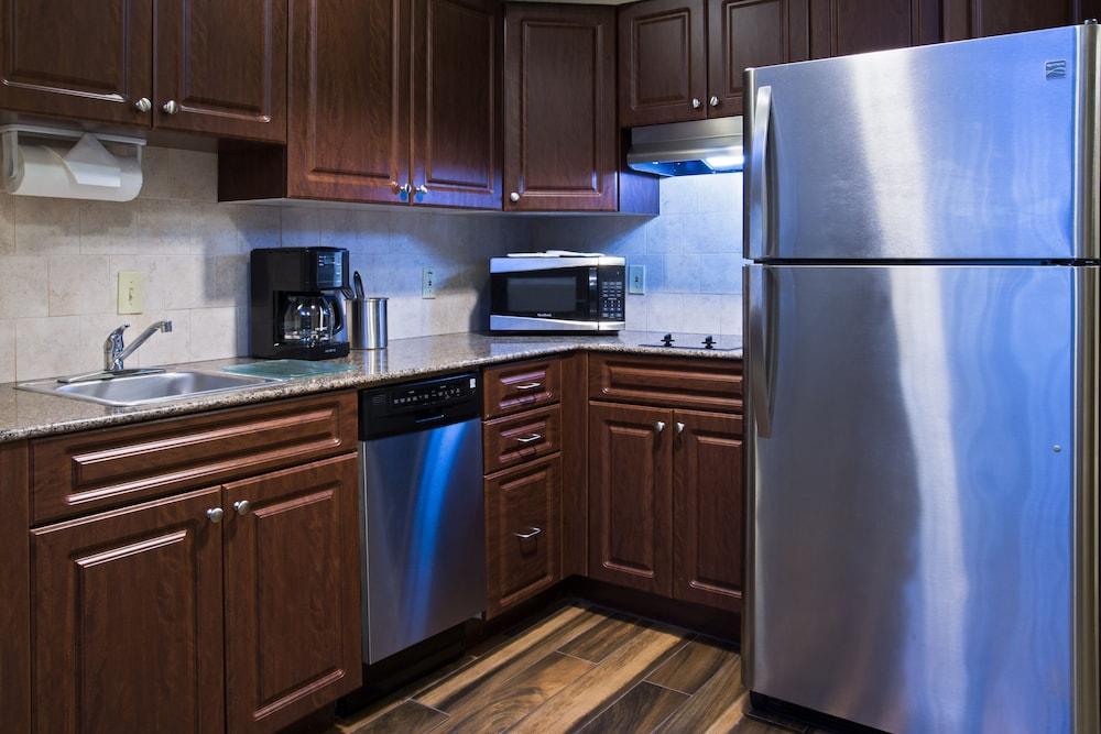 Staybridge South By Ihg