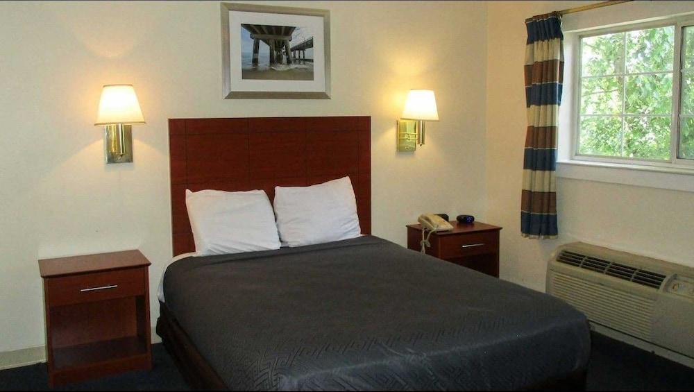 Hotel 6-jacksonville, Fl - South