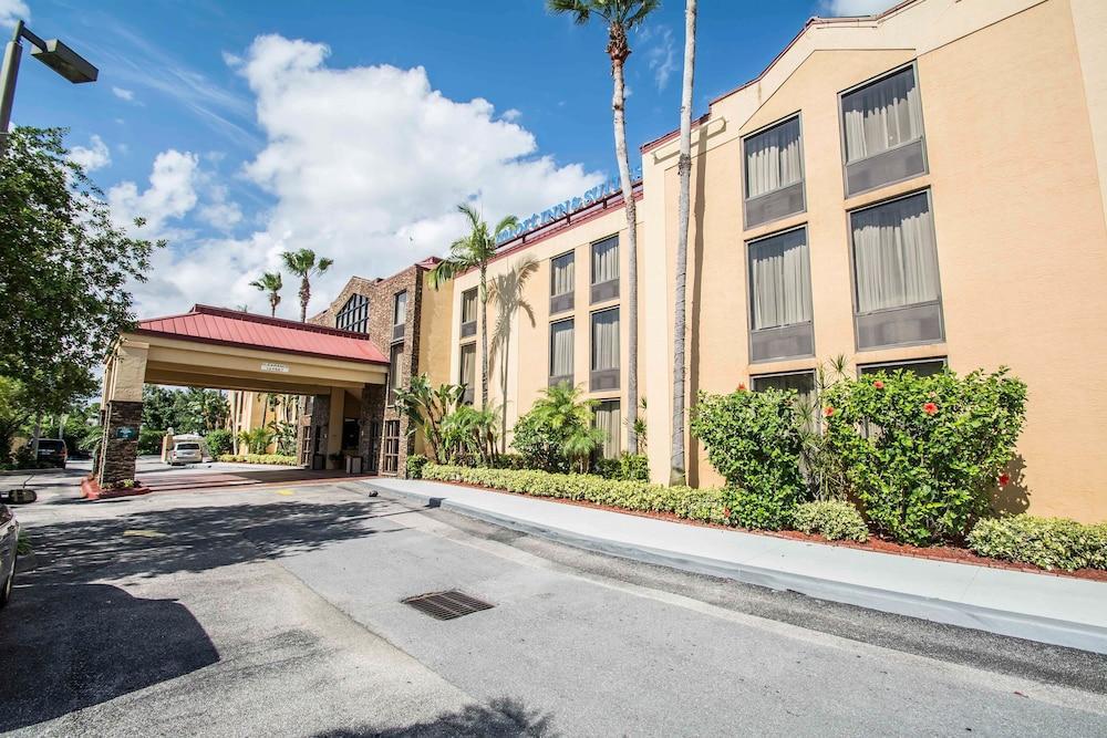 Comfort & - West Palm South