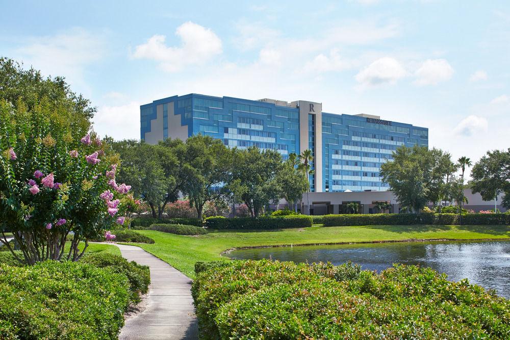 Renaissance Airport Hotel