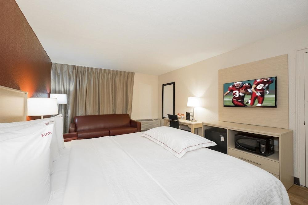 Days By Wyndham Neptune Hotel