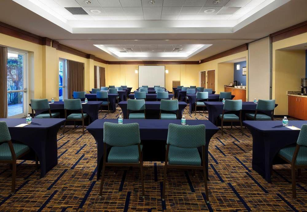 Hotel Courtyard By Marriott Lauderdale Airport & Cruise Port 3*