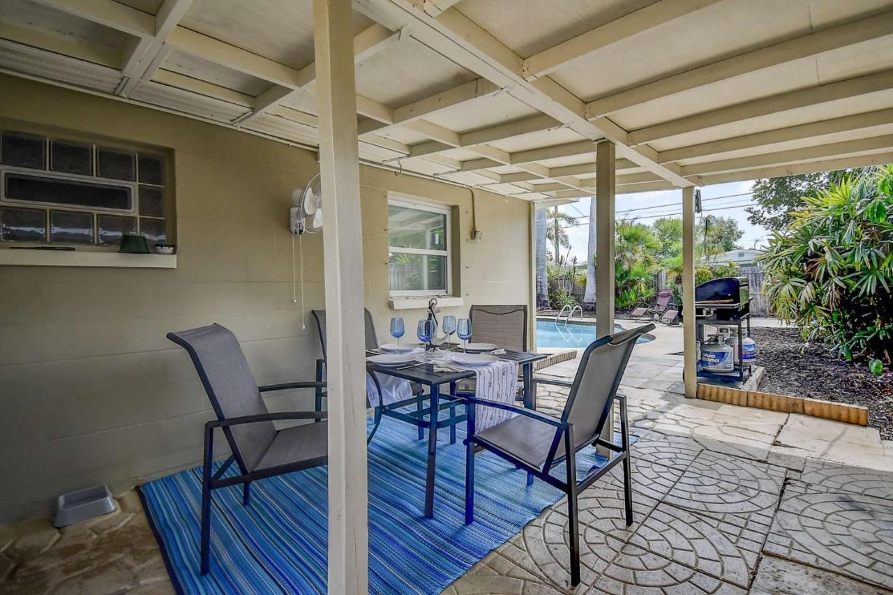 Sunkissed In St Pete Is A 3 Bedroom With Heated Pool And Great Outdoor Space Near The Holiday home *