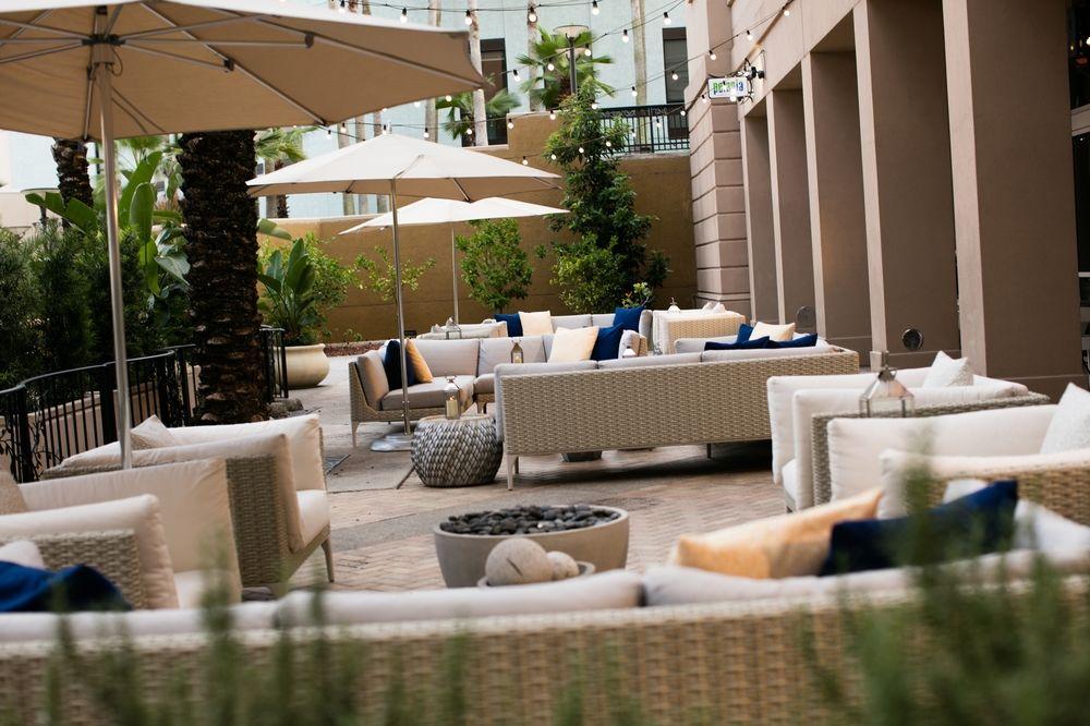 Renaissance International Plaza Hotel 4*