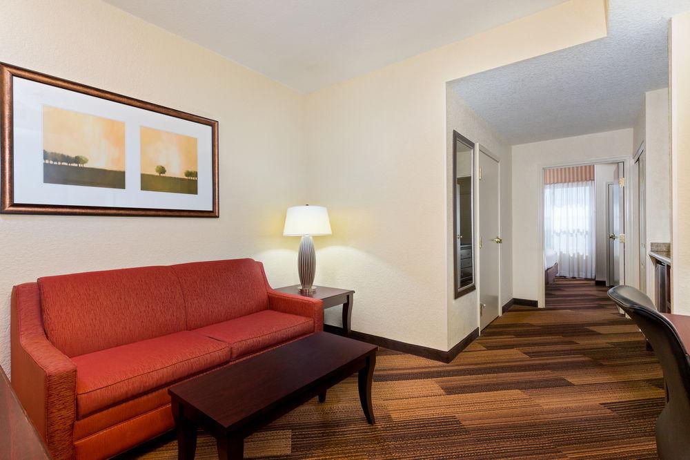 Express & North I-4 By Ihg 3*