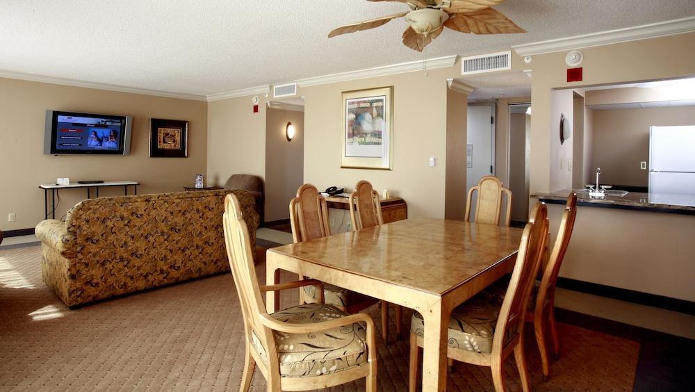 Crowne Plaza Grand Hotel Pensacola