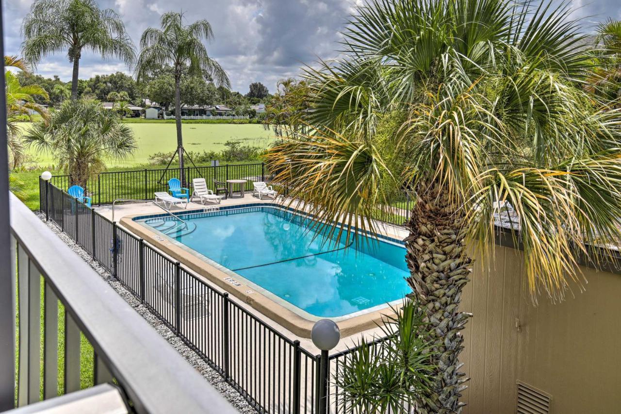 With Pool Access Less Than 4 Miles To Siesta Key Apartment *