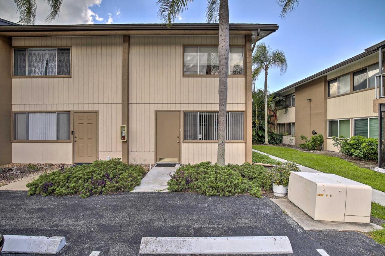 Apartment With Pool Access Less Than 4 Miles To Siesta Key Sarasota
