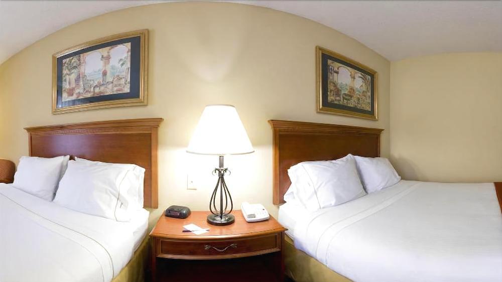 Express & West, An Ihg 2*