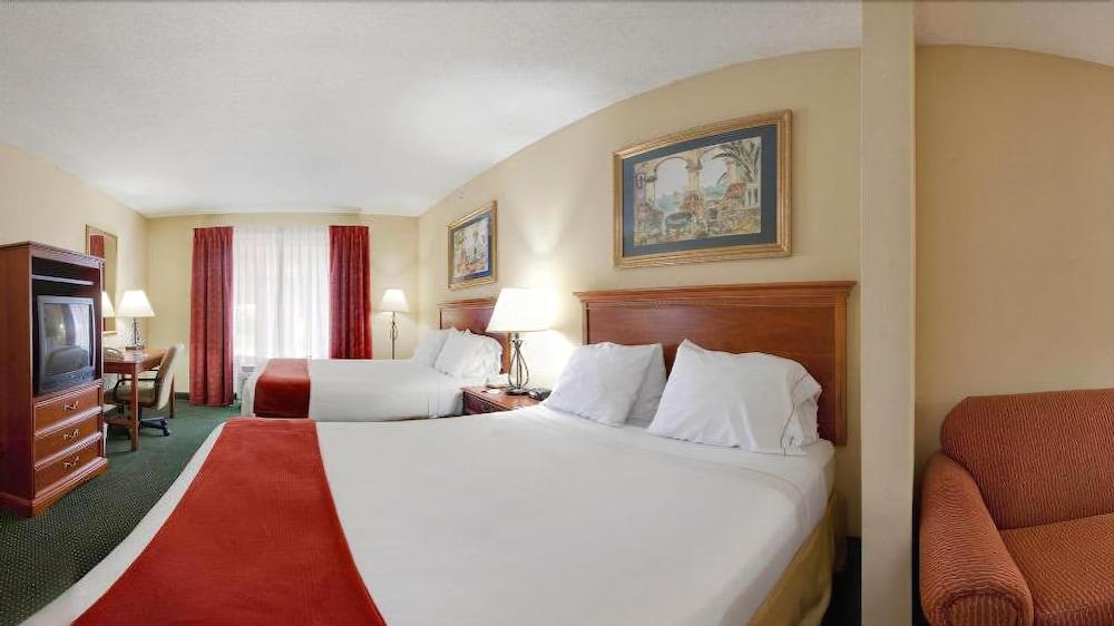 Express & West, An Ihg 2*